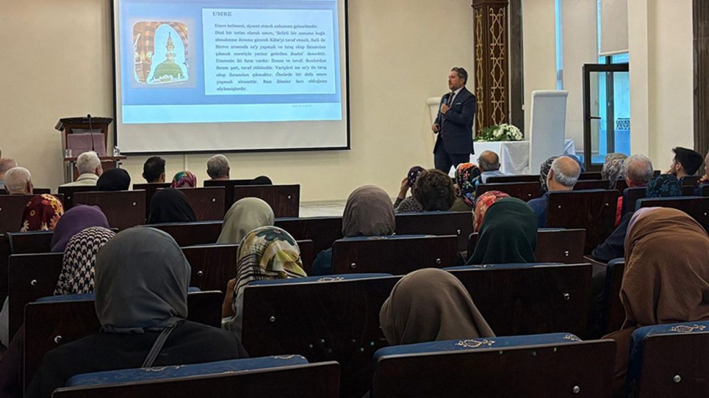 Adana'da 5. Umre Hazırlık Kursu düzenlendi