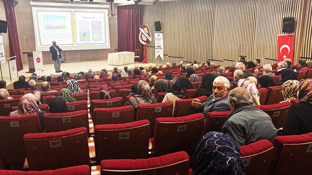 Malatya'da umreciler bilgilendirildi