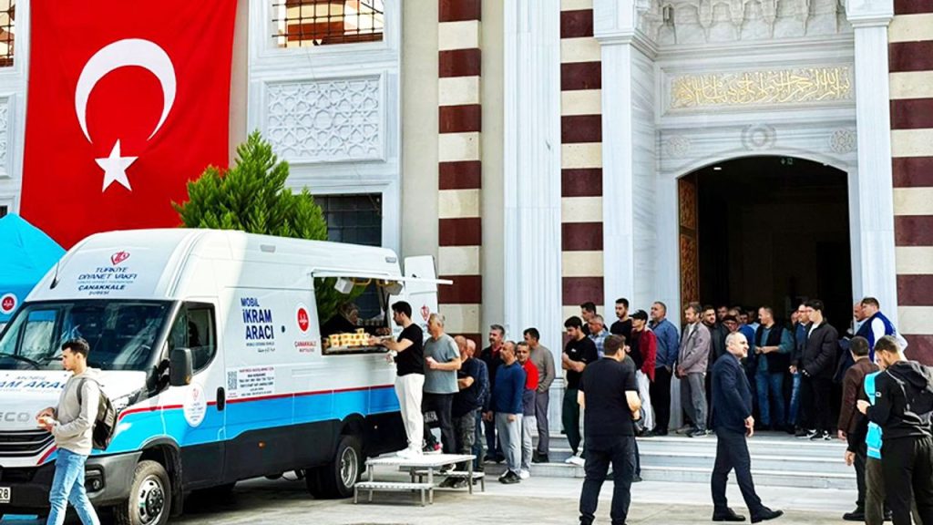 Çanakkale TDV  Mobil İkram Aracı gönül bağı sunmak için yola çıkıyor