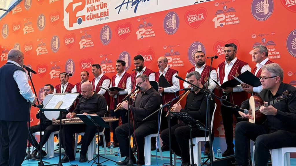 Müftülük Korosu fuarda sahne aldı