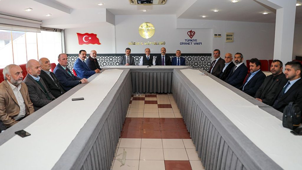 Başkan Özlü'den din görevlilerine ziyaret