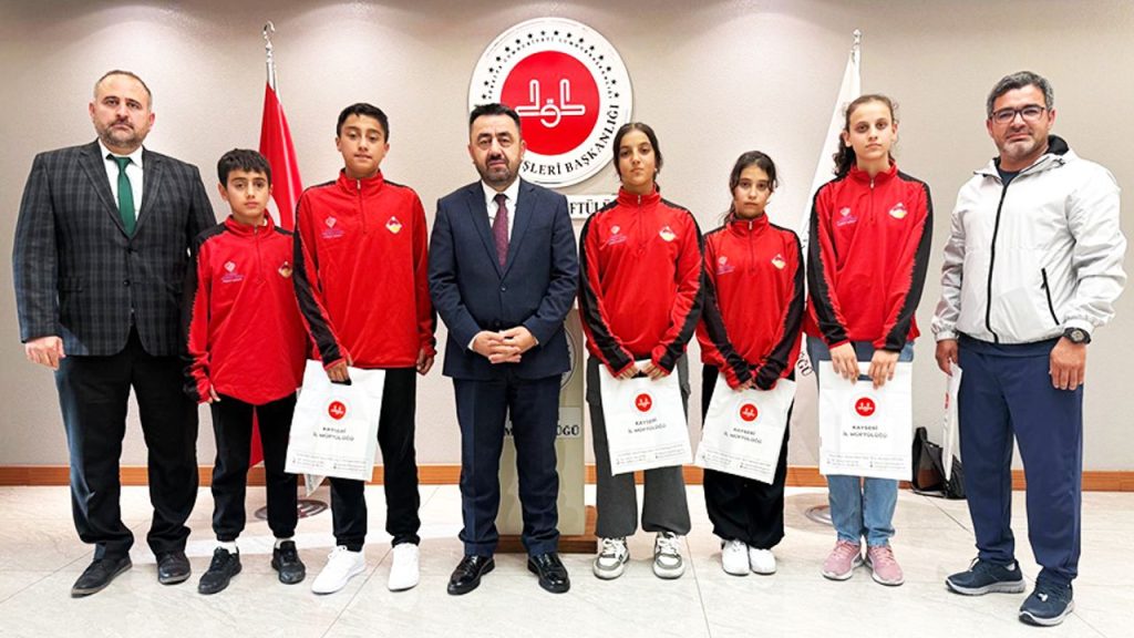 Müftü Ayvaz: Gençlerimizin her zaman yanındayız