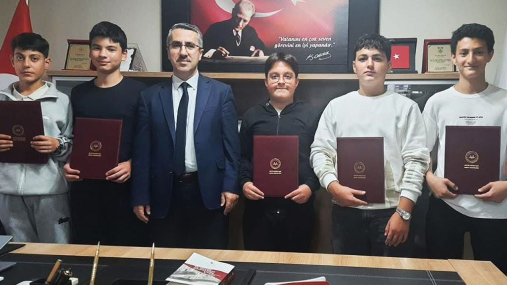 Sapanca'da 14 Hafız belgelerini aldı