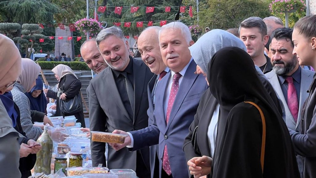 Vali Yıldırım'dan Filistin kermesine ziyaret