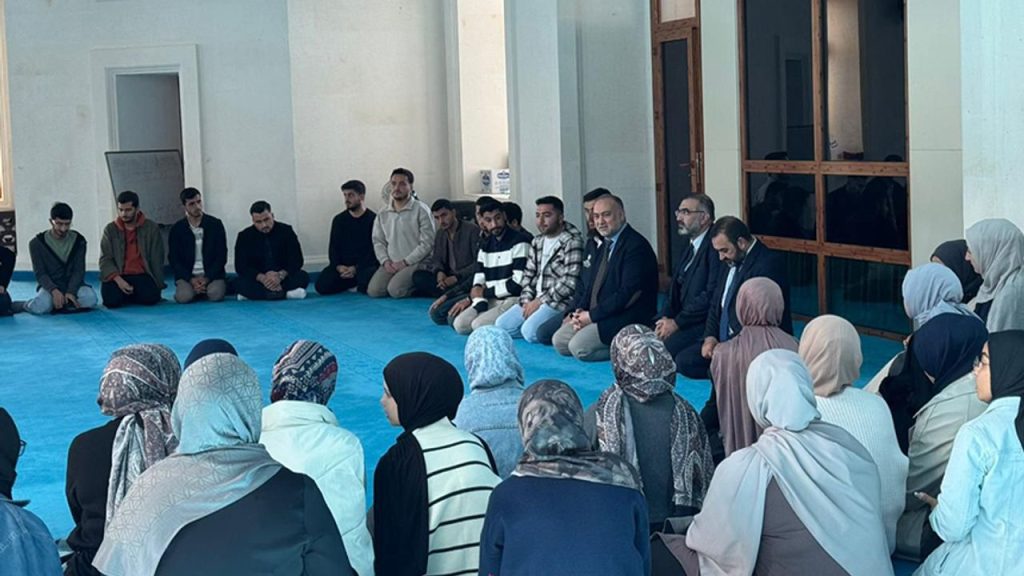 Müftü Taşcı, üniversiteli gençlerle buluştu