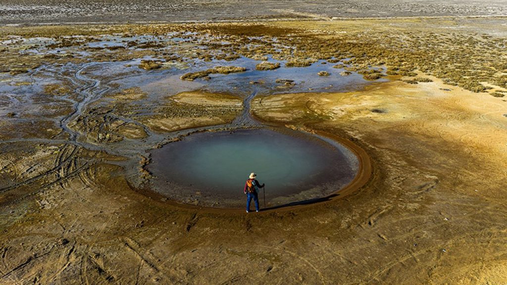 Tuz Gölü havzasında yer alan soğuk su gayzeri dikkat çekiyor