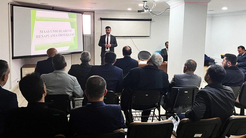 Mahallinde ilk seminer Artvin'de yapıldı