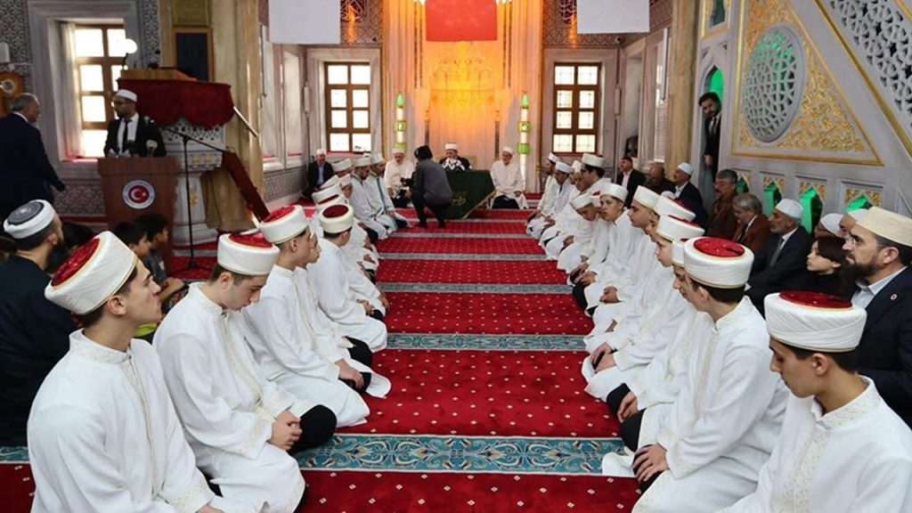 Çerkezköy'de 25 Hafız icazet aldı