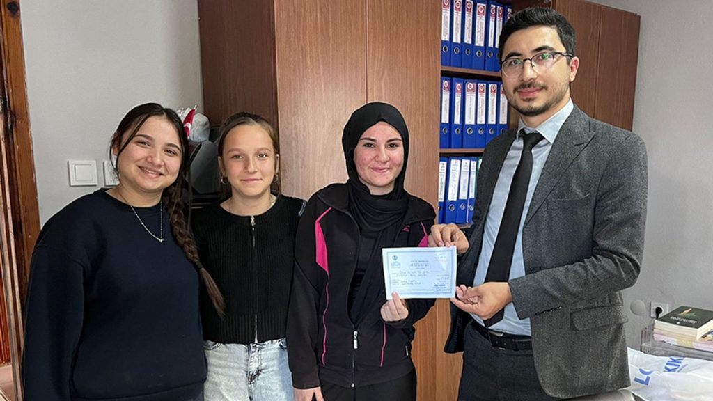 Datça Anadolu İmam Hatip Lisesinden Filistin’e destek