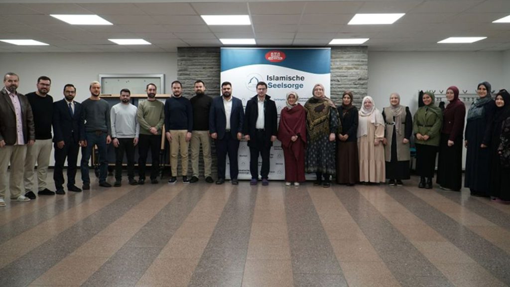 DİTİB, tam zamanlı manevi rehberler için ikinci eğitim programını başlattı