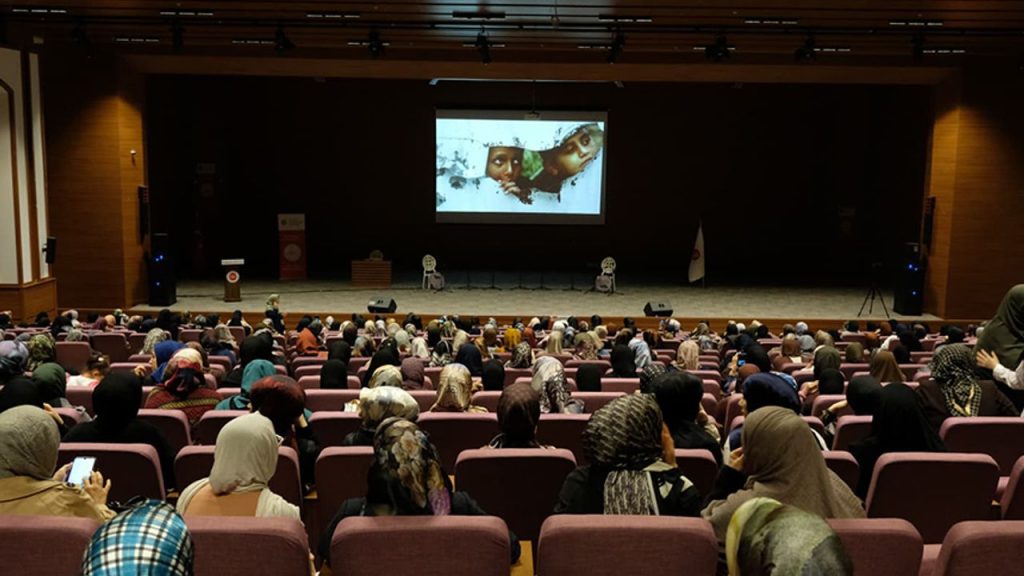 Diyarbakır'da "Mazlum Coğrafyaların Sesi" programı düzenlendi