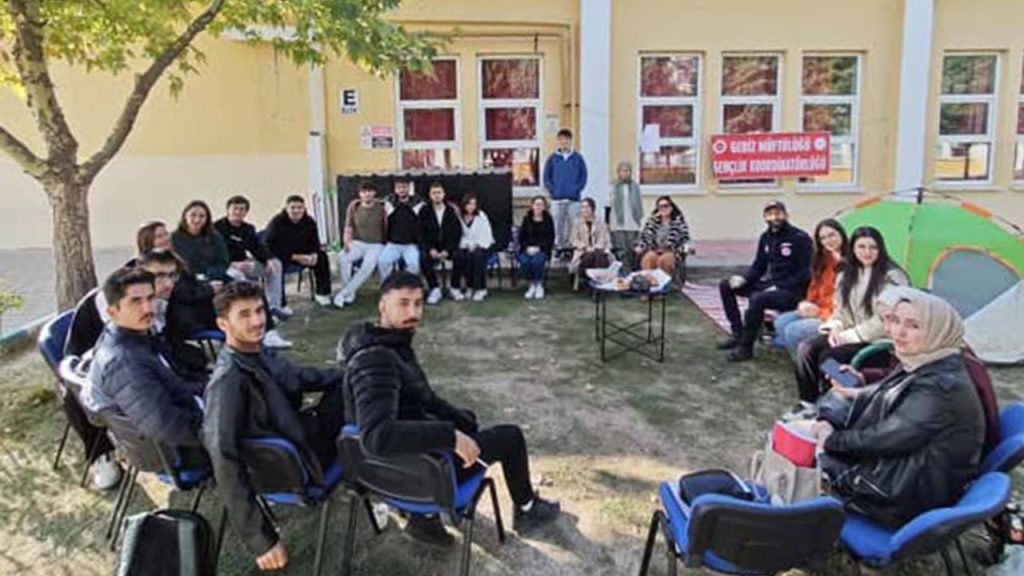 Gediz'de Diyanet İzcilik faaliyetleri devam ediyor