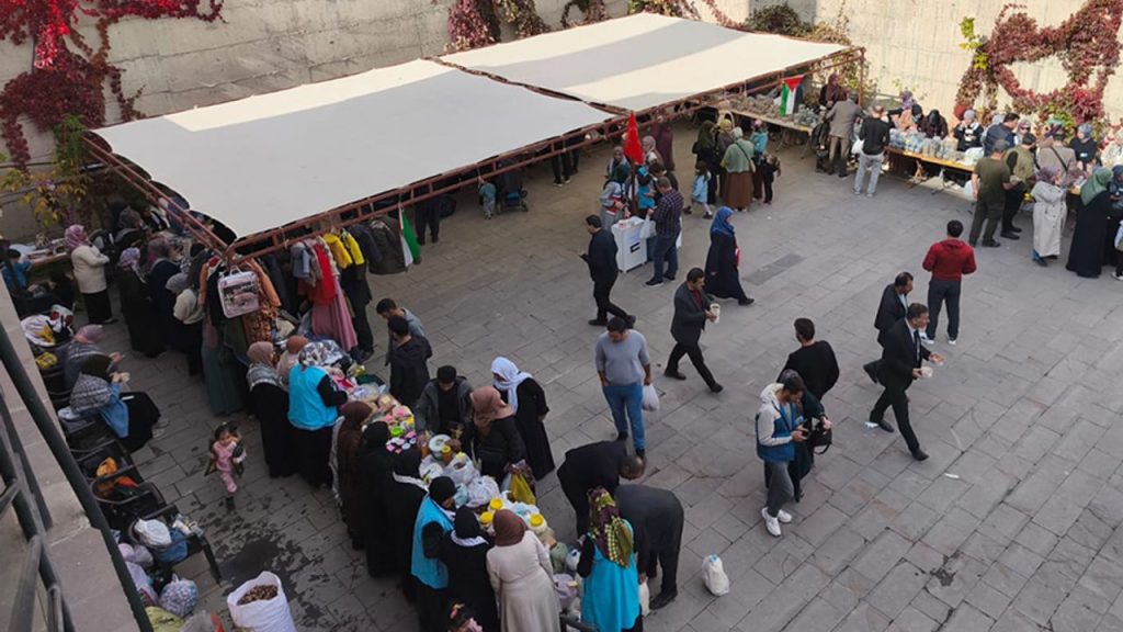 Hakkari'de Gazze yararına kermes düzenlendi