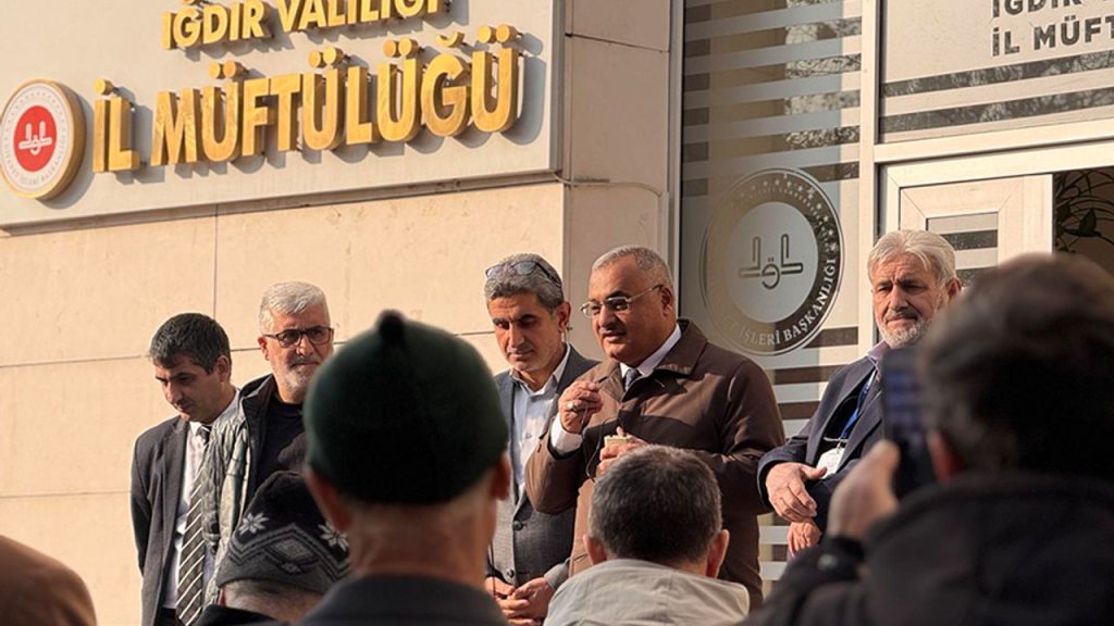 Iğdır'da umreciler dualarla yola çıktı