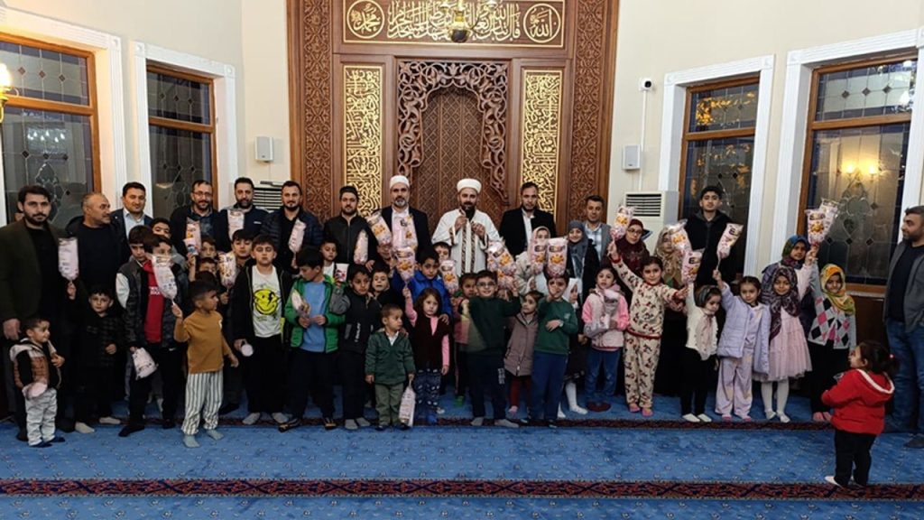 Kale'de çocuklar camide buluştu