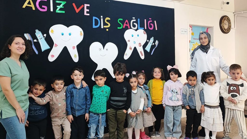 Narman'da miniklere meslekler tanıtılıyor