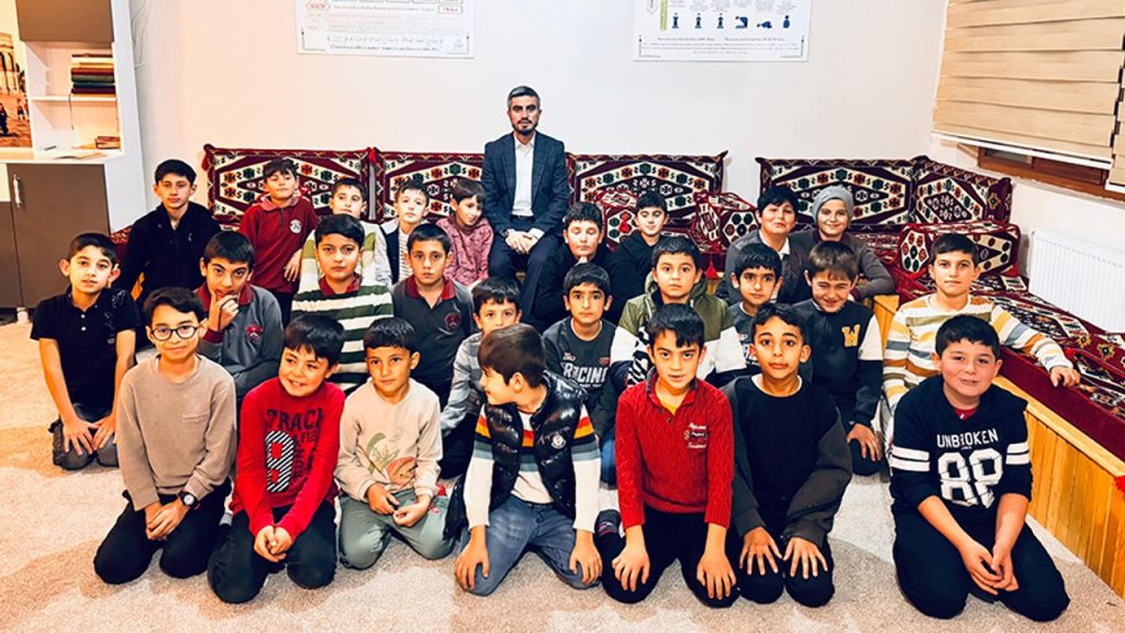 Narman'da öğrenciler Diyanet gençlik merkezlerinde buluşuyor