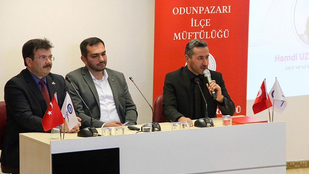 Eskişehir'de "Din Hizmetlerinde Gelecek Sensin" paneli düzenlendi