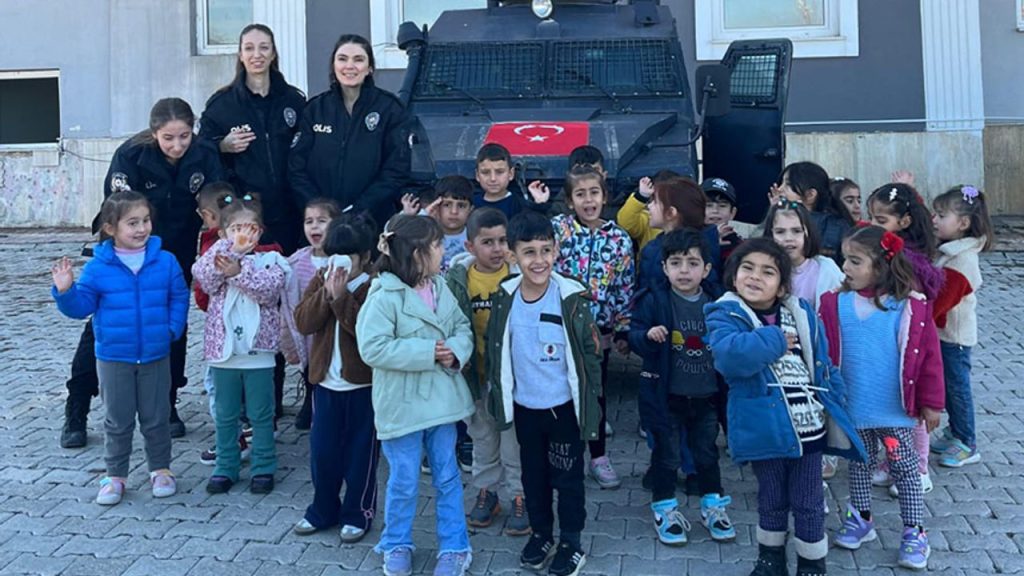 Saraylı miniklerden anlamlı ziyaret