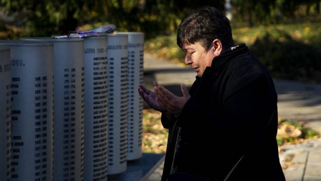 Saraybosnalılar, savaşta para karşılığı yakınlarını öldüren "katillerin" bulunmasını istiyor