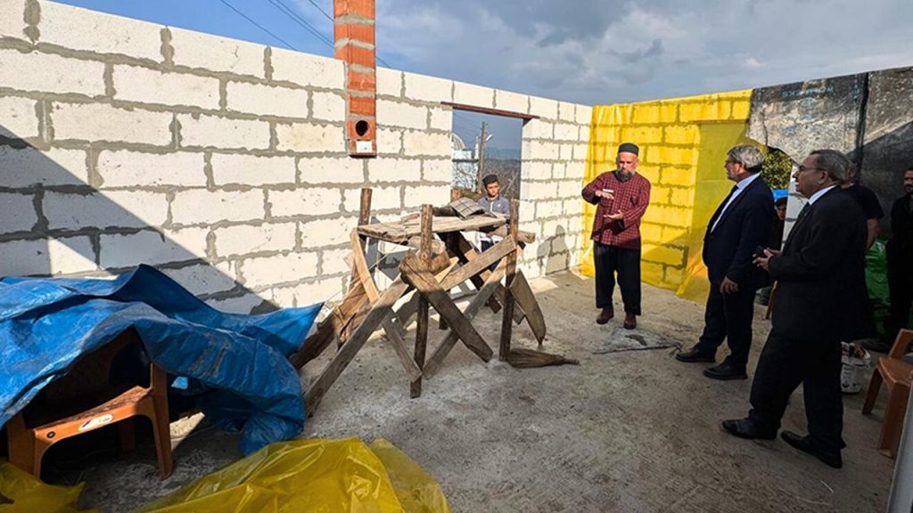 Depremzede imamdan örnek davranış