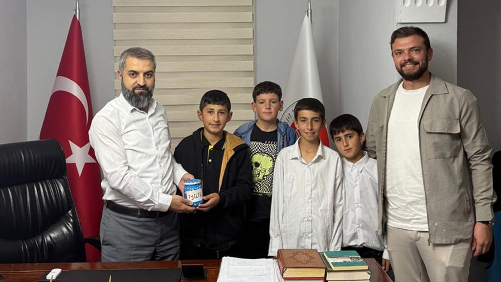 Tekmanlı öğrencilerden Gazze'ye destek