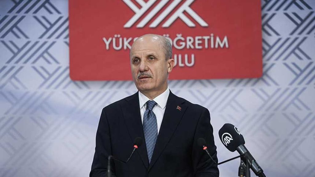 Üniversitenin 3 yılda bitirilebilmesine ilişkin uygulama gelecek yıl hayata geçirilecek