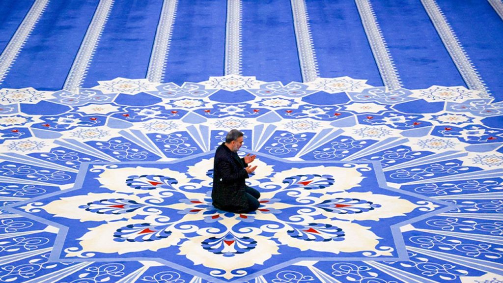 Mübarek 'üç aylar' dualarla karşılandı