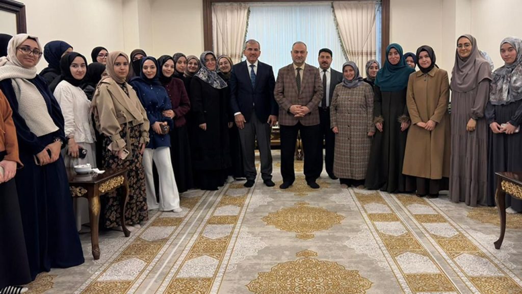 Müftü Taşcı, öğrencilerle buluştu