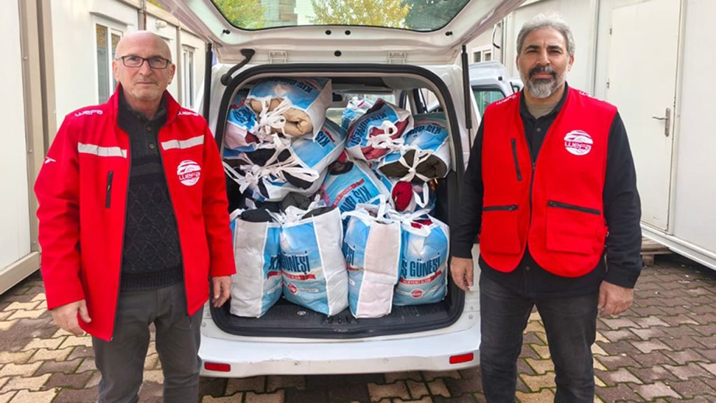 Adıyaman'da 500 yetim sevindirildi