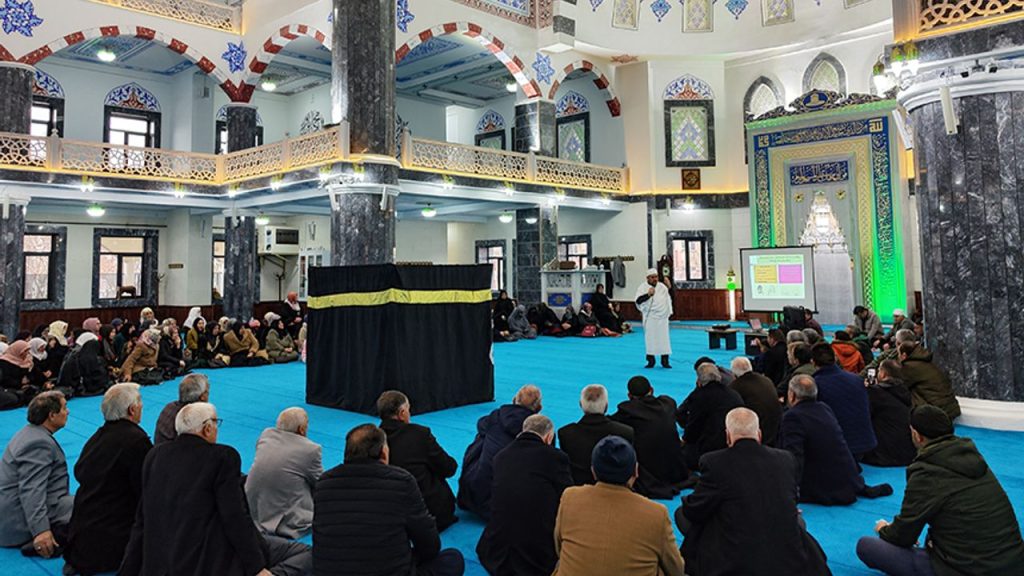 Ağrı'da umreciler bilgilendirildi