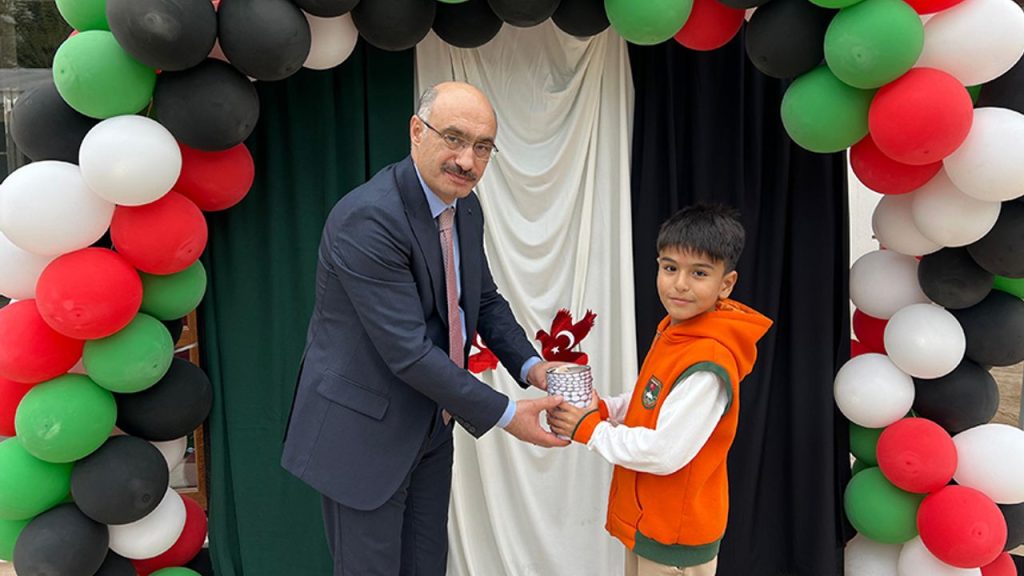 Bayraklı'dan Gazze'ye 3 Milyon yardım