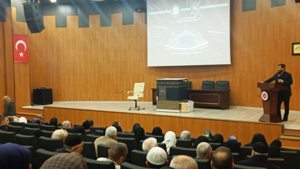 Bingöl'de umreciler bilgilendirildi