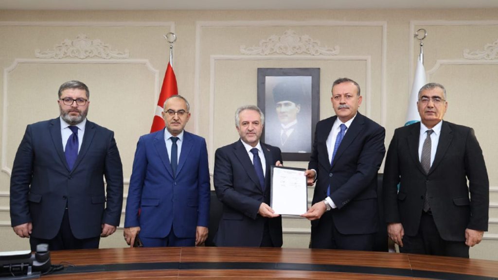 Bitlis Eren Üniversitesi'nde Diyanet Genç Ofis için protokol imzalandı