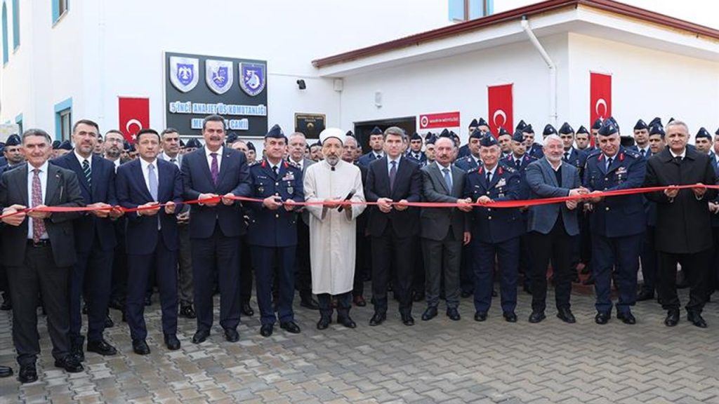Merzifon Mehmetçik Camii dualarla açıldı