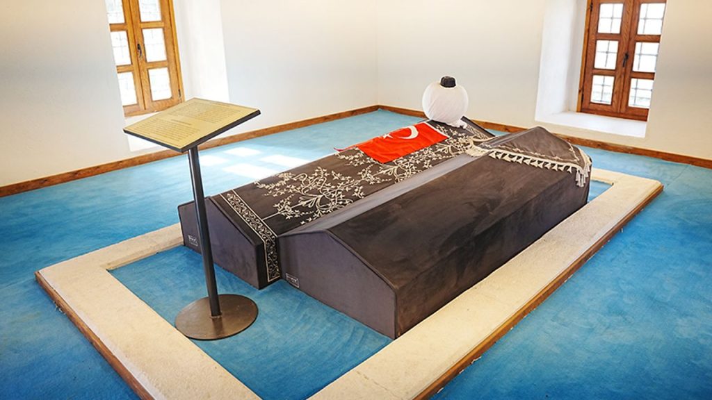 Gazi Süleyman Paşa Türbesi yeniden ziyarete açıldı