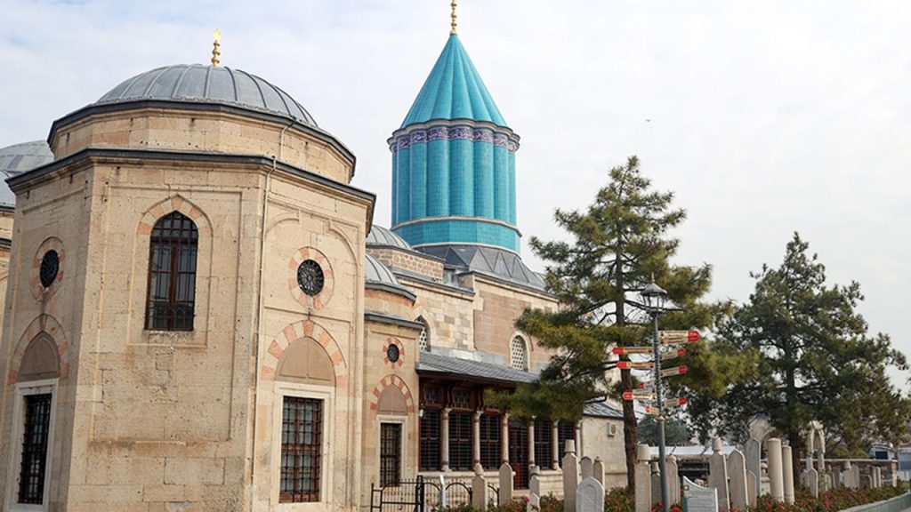 Konya Mevlana Türbesi