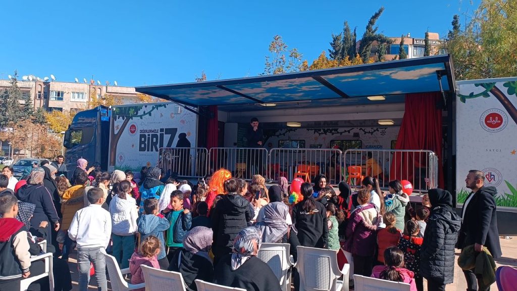 Mobil Kur'an Kursu Haliliye'de çocuklarla buluştu