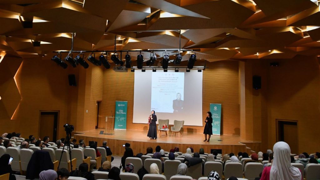 Arnavutluk'ta "Doğumunun Hicri 1500. Yılında Hz. Muhammed" konferansı