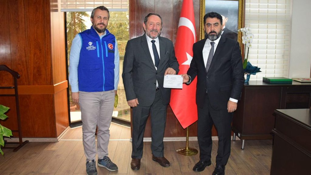 Trabzonlu esnaf her ay bir günlük gelirini bağışlıyor