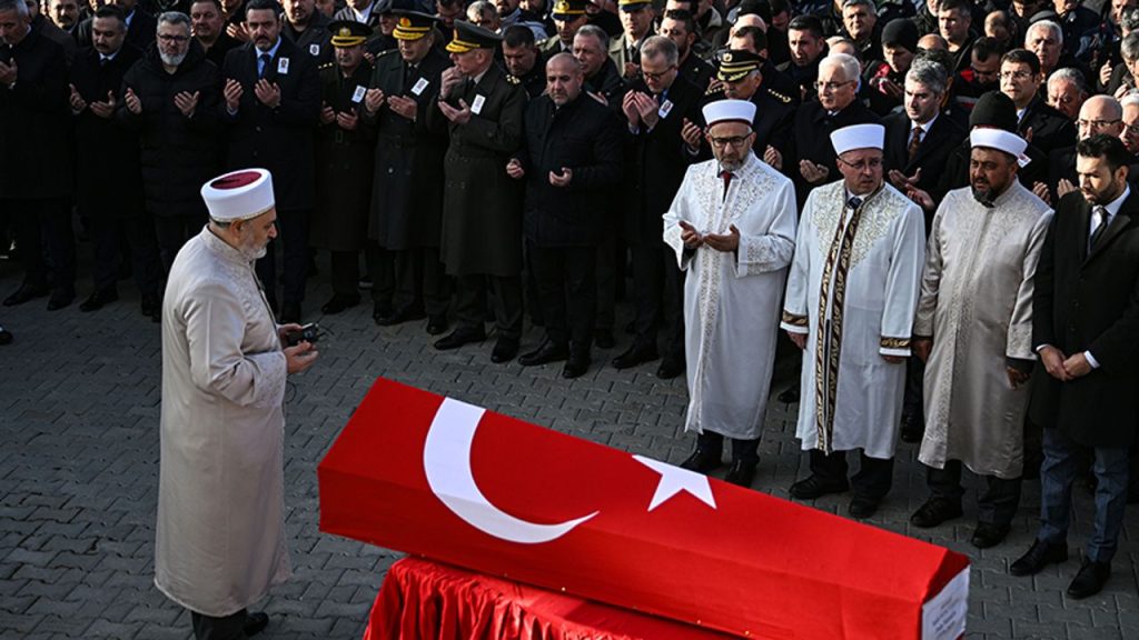Yalova şehitleri dualarla ebediyete uğurlandı