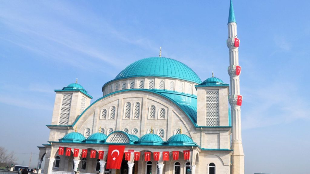 Balıkesir'de Mehmed Zahid Kotku Camii açıldı