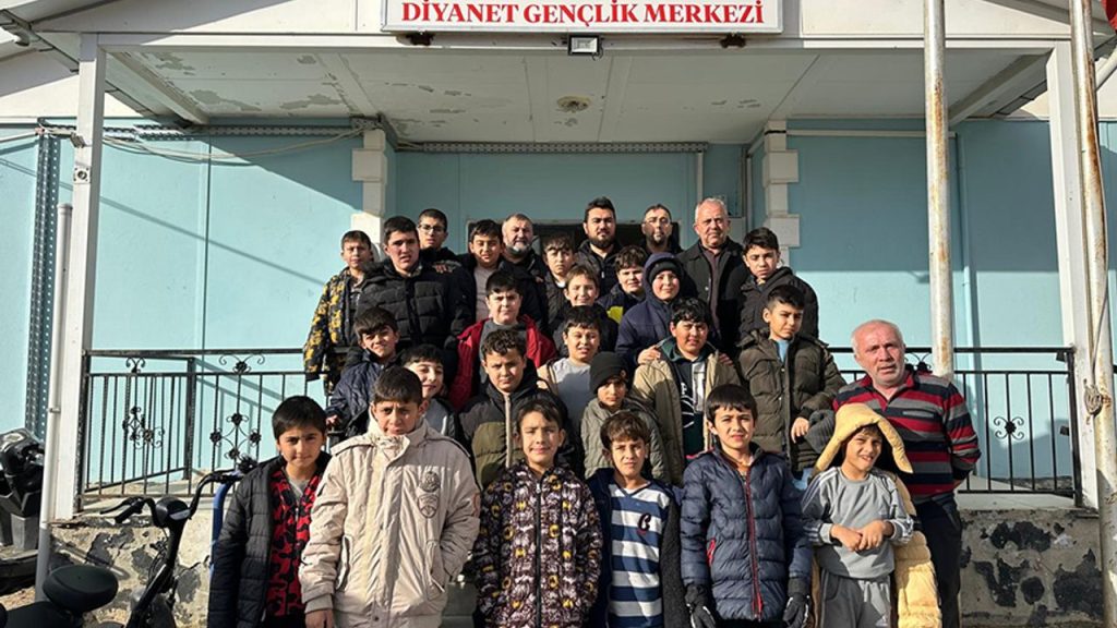 Bolvadin Diyanet Gençlik Merkezi, gençlerin buluşma noktası oldu