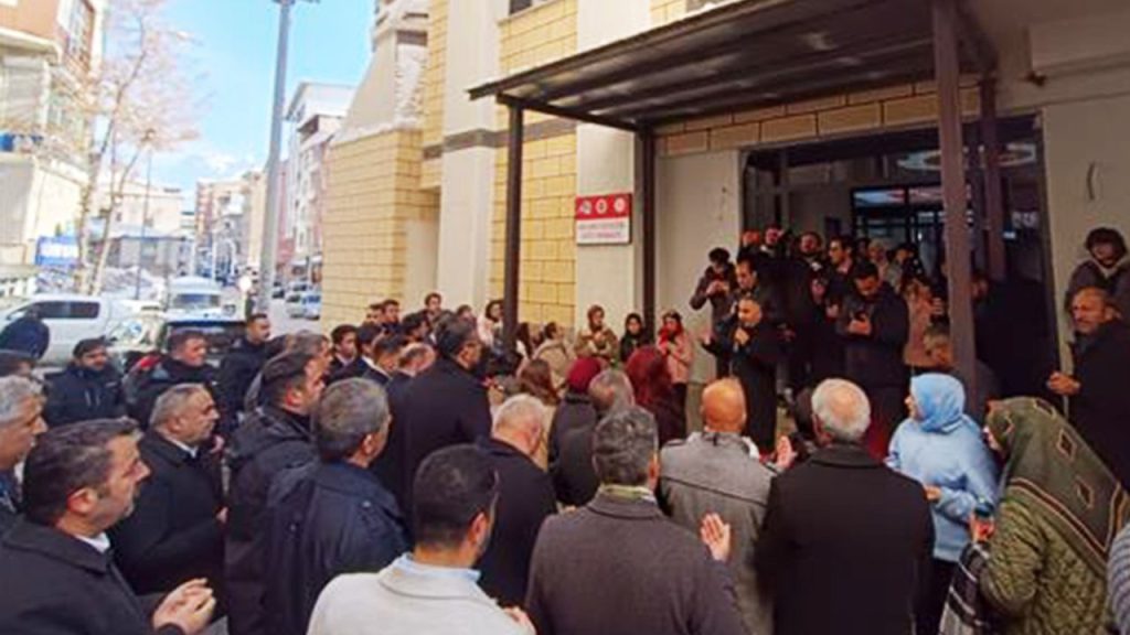 Hakkari'de Diyanet Gençlik Etüt Merkezi hizmete açıldı