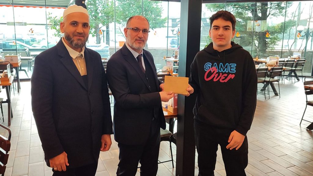 Gürsu'da ödüller sahiplerini buldu