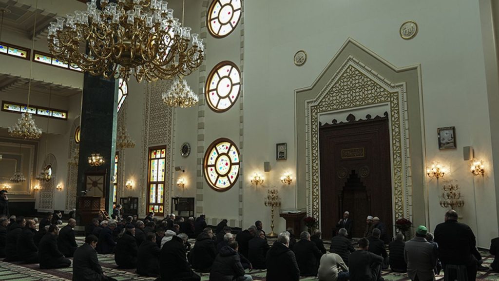 Kartalkaya'daki otel yangınında vefat edenler için mevlit okutuldu