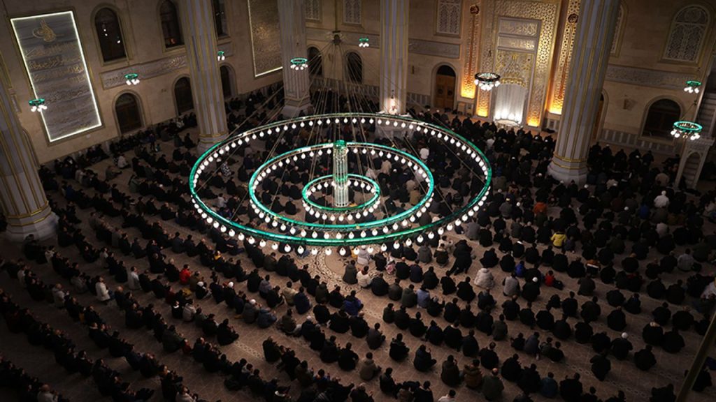 Miraç Gecesi dualarla idrak edildi
