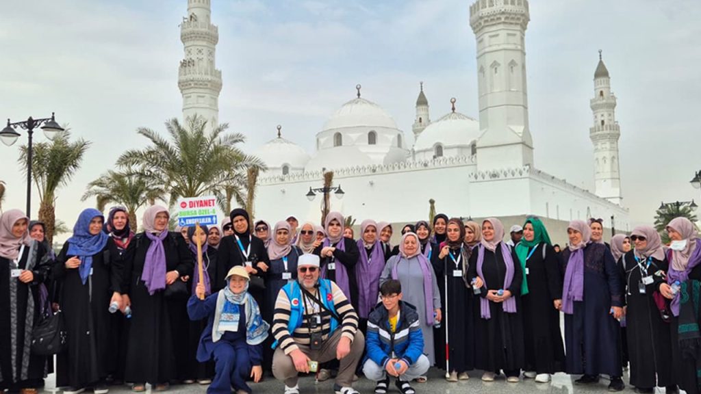 Bursa'da engelli öğrenciler umre sevinci yaşadı