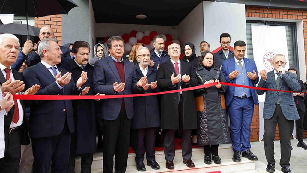 Denizli'de cami ve Kur'an kursu açıldı