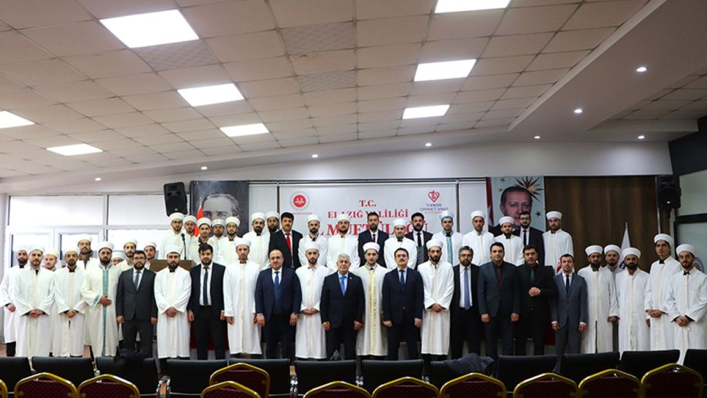 Elazığ'da aday din görevlileri göreve başladı